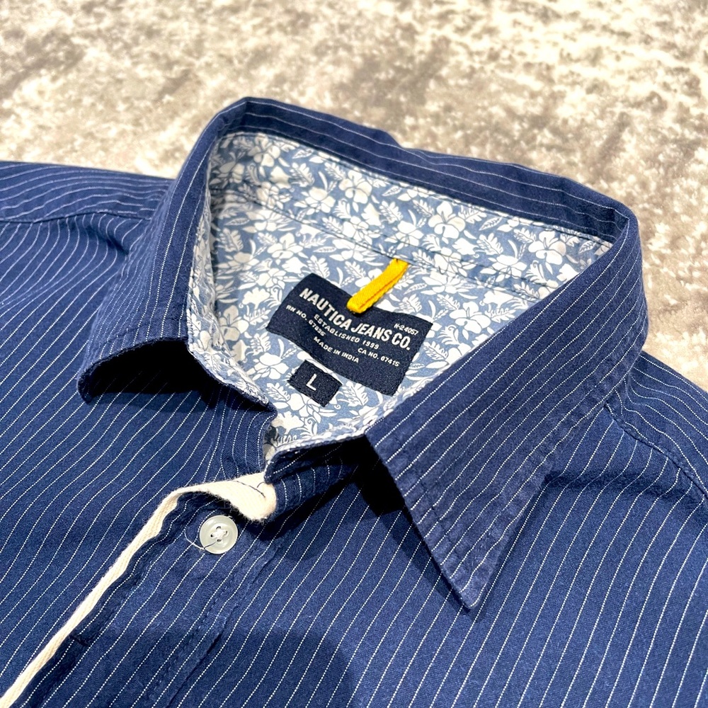 Nautica half sleeve shirt Large
